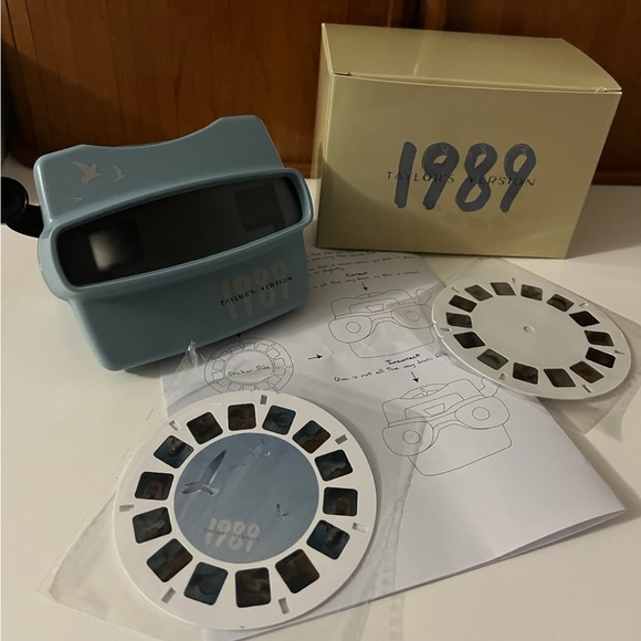 1989 Viewfinder Taylor Swift 1989 Taylor’s Version Official Merch Photos Retro - Picture 1 of 4